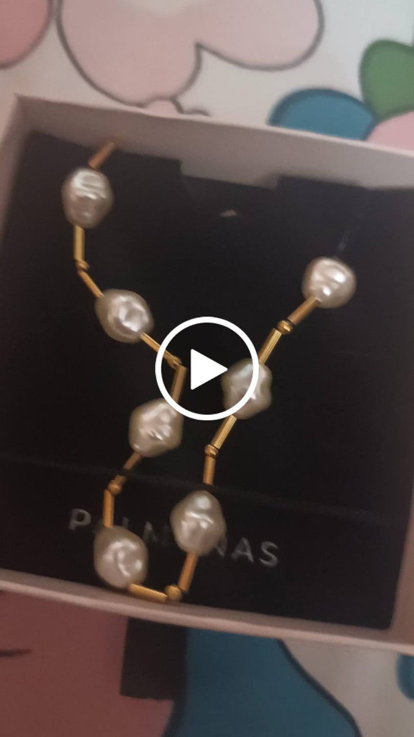 Customer video review of Pearl Petal Statement Choker