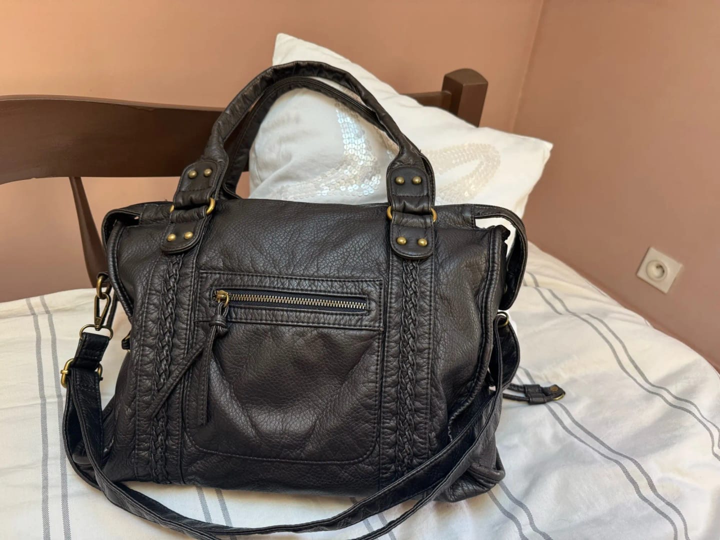 Customer photo review of Arabell Shoulder Bag