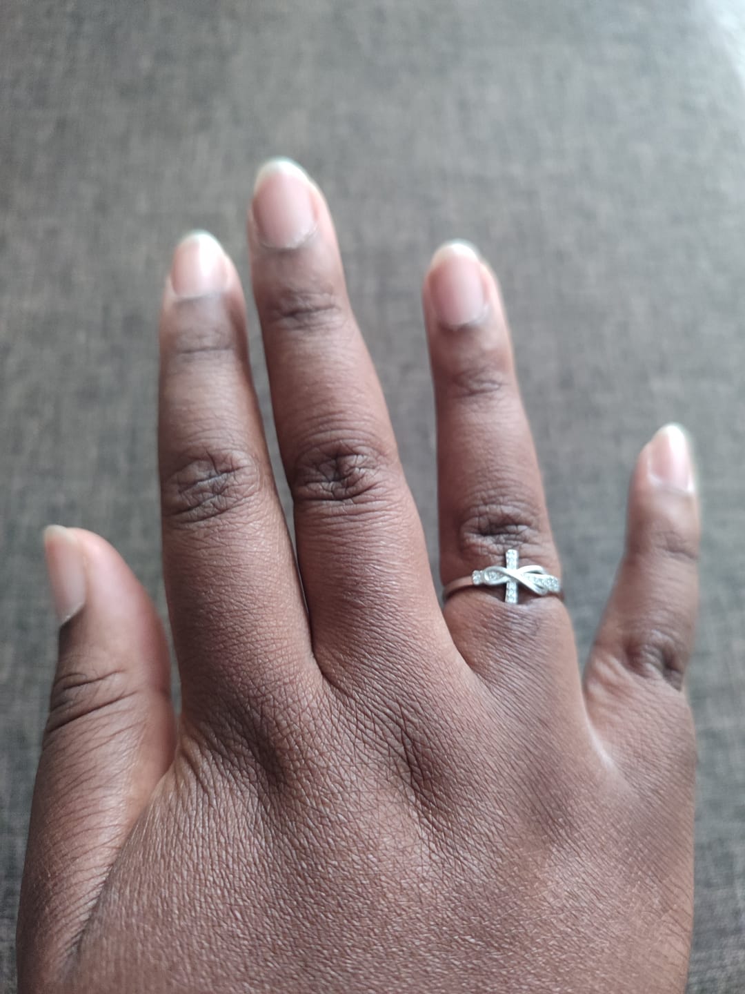Customer photo review of Bague Croix Amour
