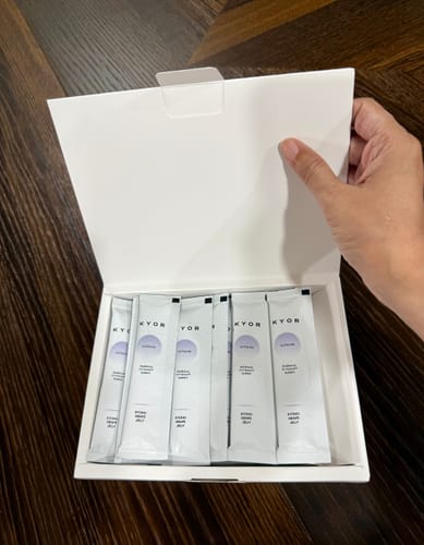 Customer photo review of OUTGLOW - Radiance Tri-Factor™ Jelly
