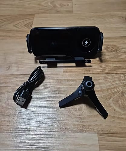 Customer photo review of 2-in-1 Fast Charging Smartphone/Tablet Car Holder