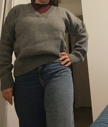 Customer photo review of SWEATER HAILEY GRIS