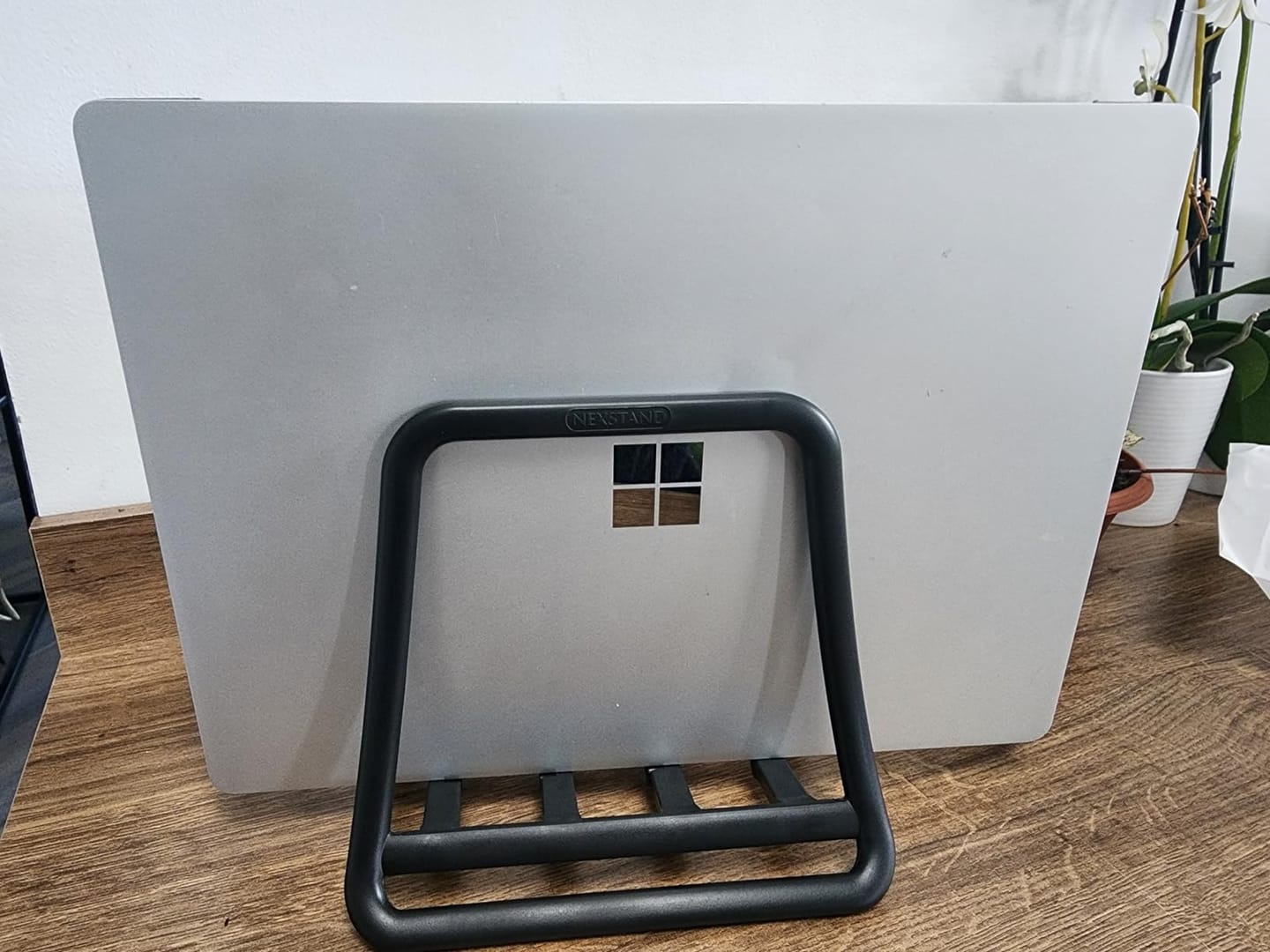 Customer photo review of Nexstand K11 Vertical Laptop Stand