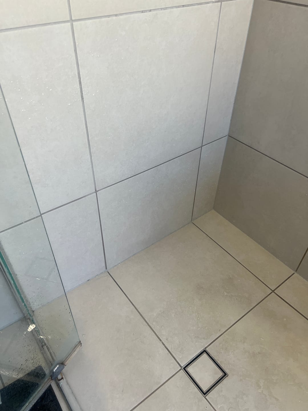 Customer photo review of GLASSGUARD® Miracle Mould Removal Gel