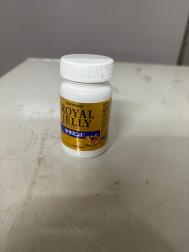Customer photo review of 三得利 SUNTORY 蜂王乳 芝麻明E ROYAL JELLY 120錠