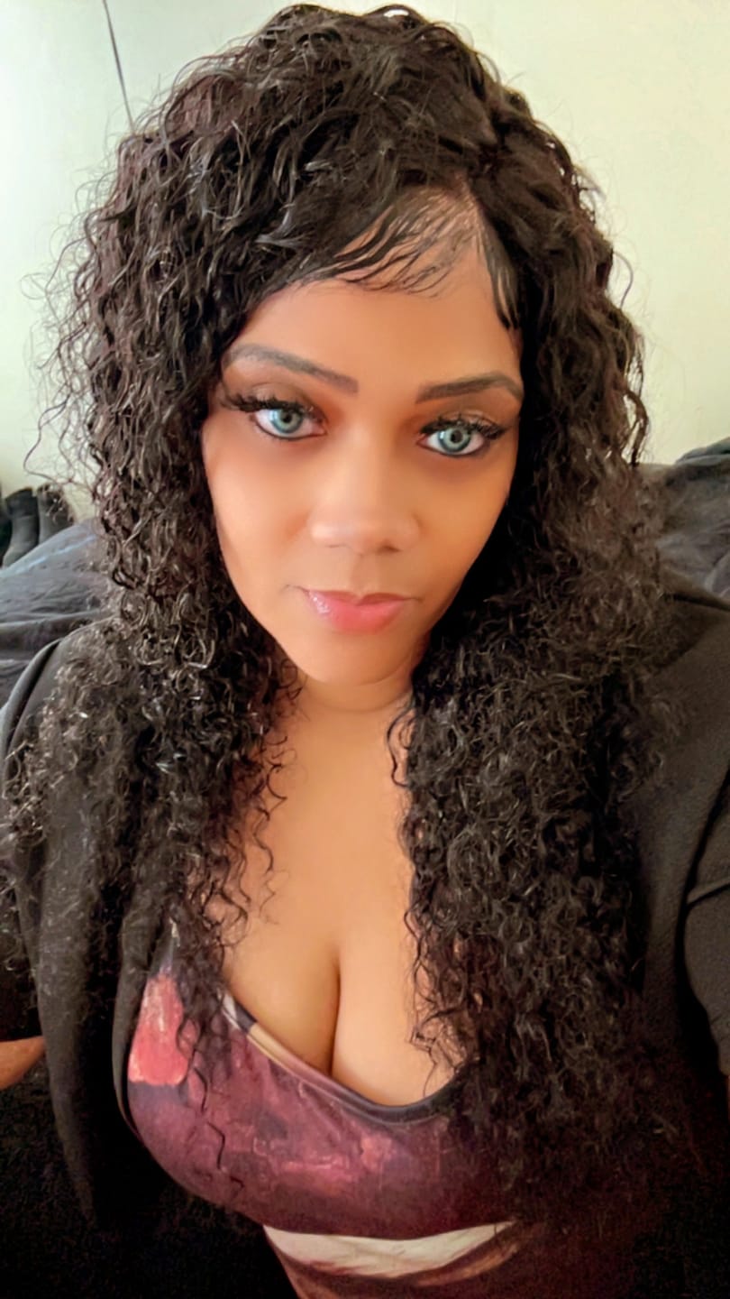 Customer photo review of Amazonia Antarctic Blue Prescription Colored Contact Lenses