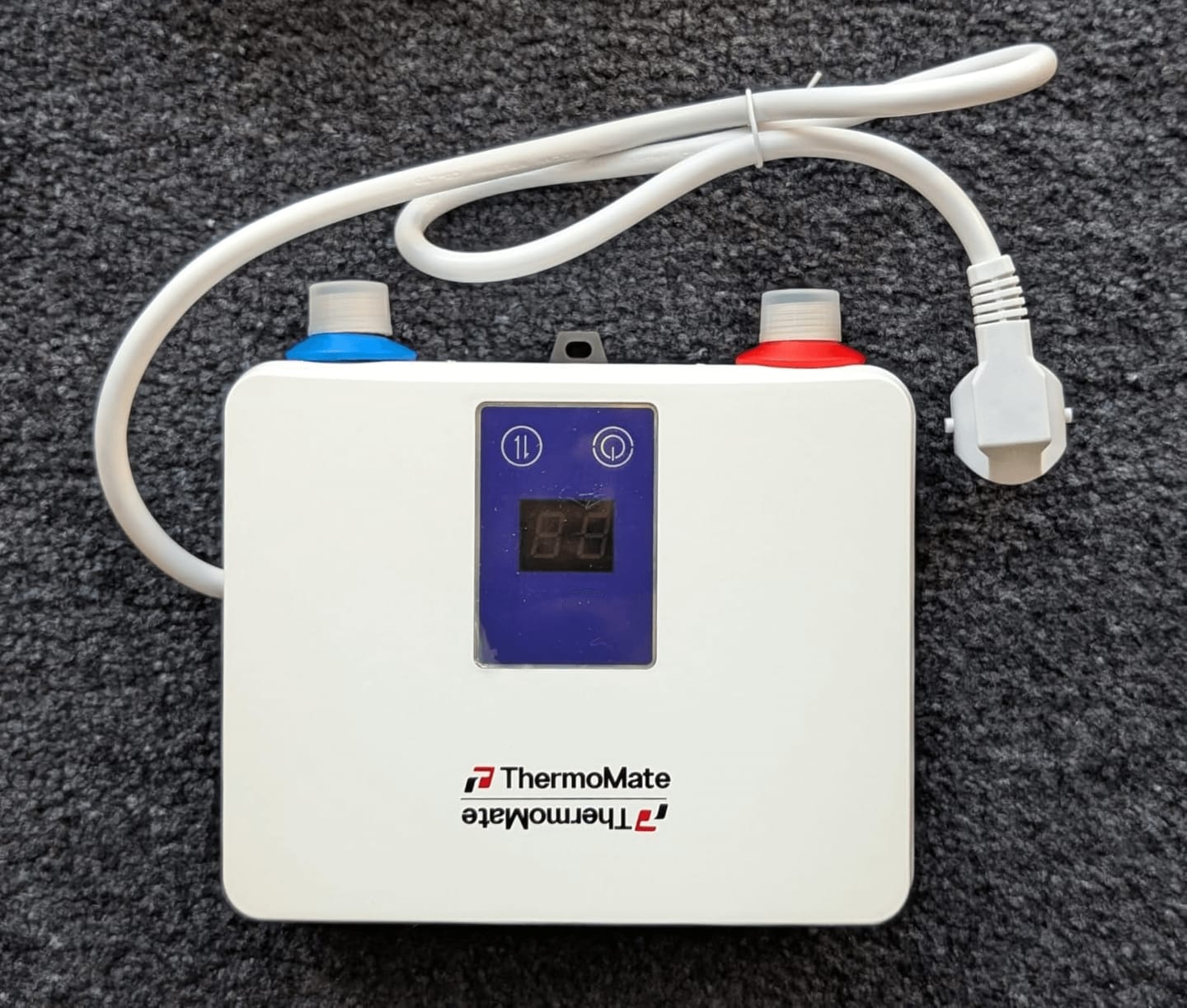 Customer photo review of Mini Tankloser elektrischer Durchlauferhitzer mit Stecker – 3,5 kW