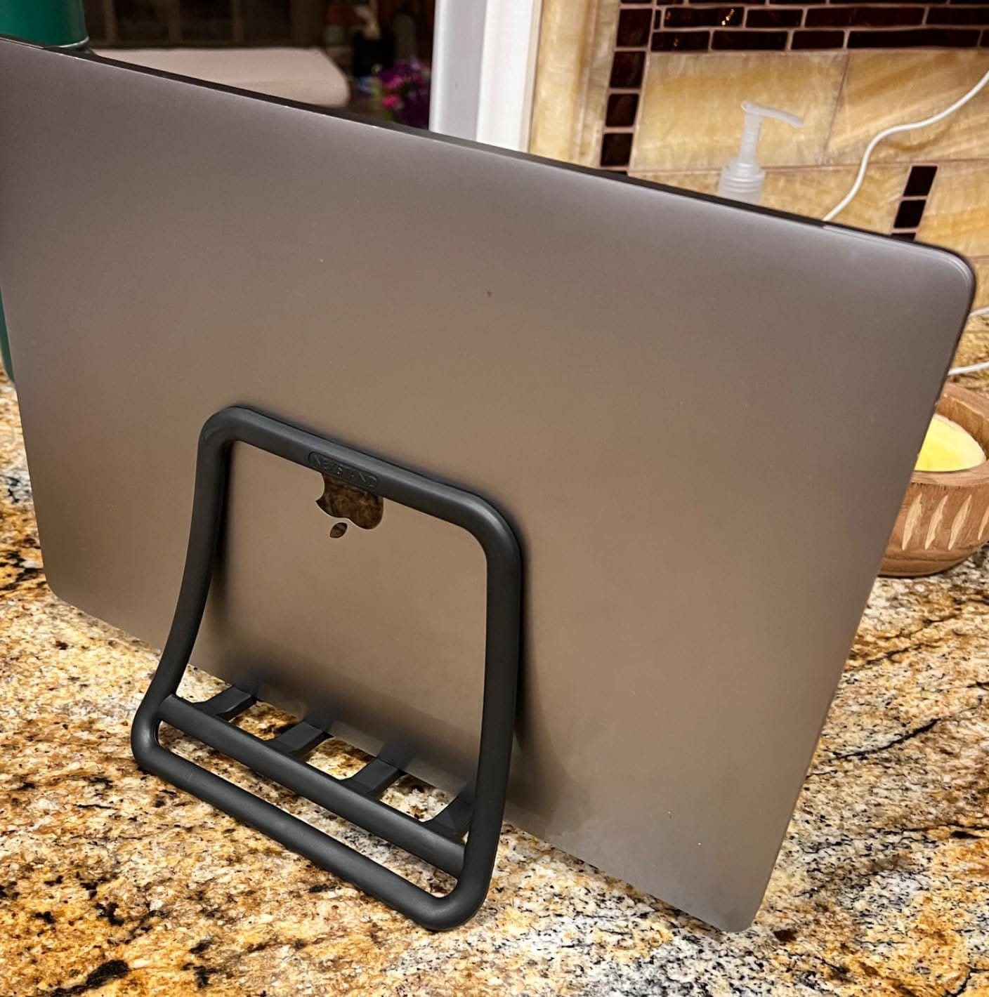 Customer photo review of Nexstand K11 Vertical Laptop Stand