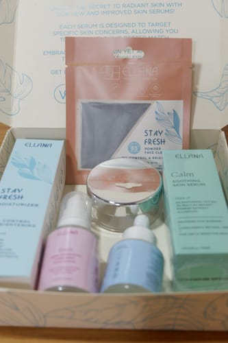 Customer photo review of Stay Fresh Moisturizer Controls Oil and Brightens