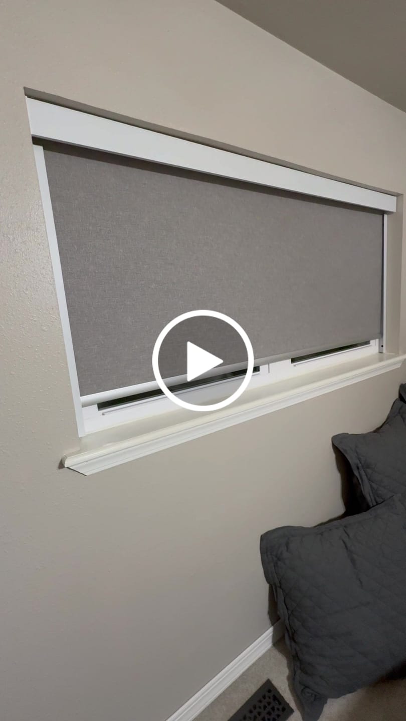Customer video review of SmartWings Motorized Roller Shades 100% Blackout Safari