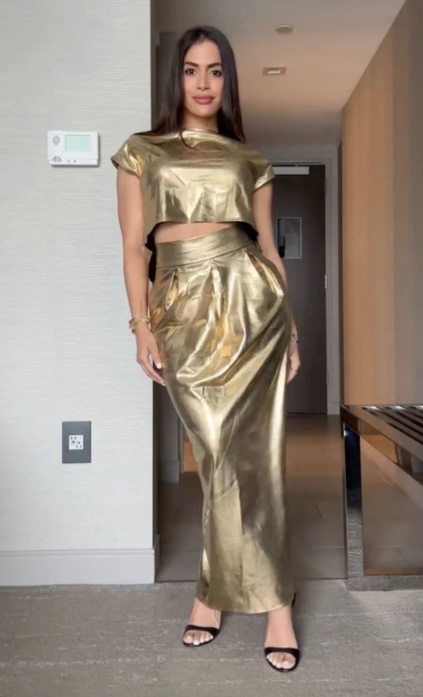 Customer photo review of Stylish High Waisted Skirt & Top Two Pieces Set