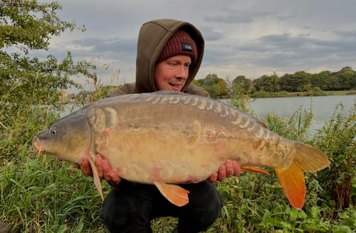 Customer photo review of Minimal Brown T-Shirt