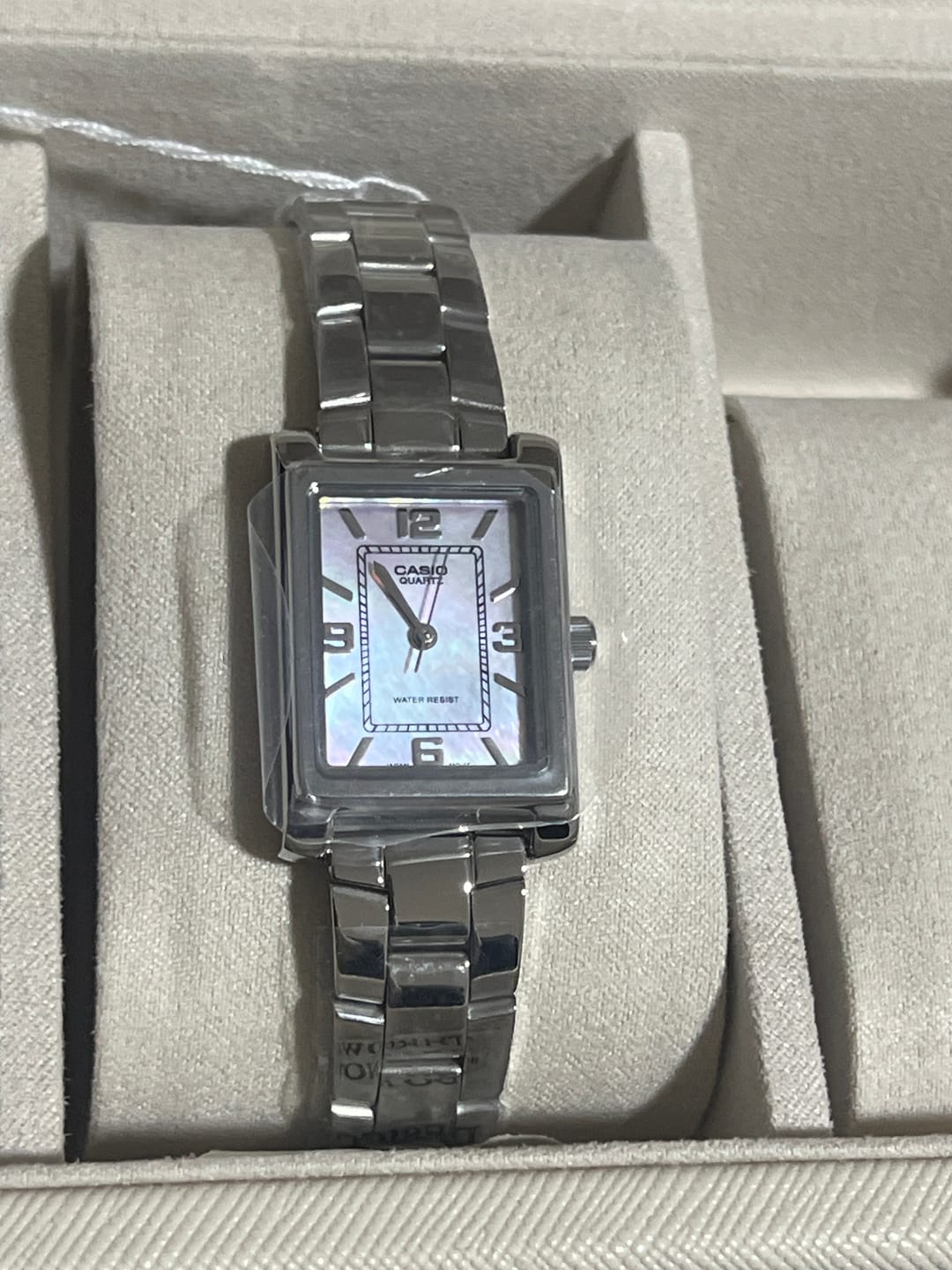 Customer photo review of Reloj Casio Tank Análogo LTP-1234DS-4A Nácar Rosa