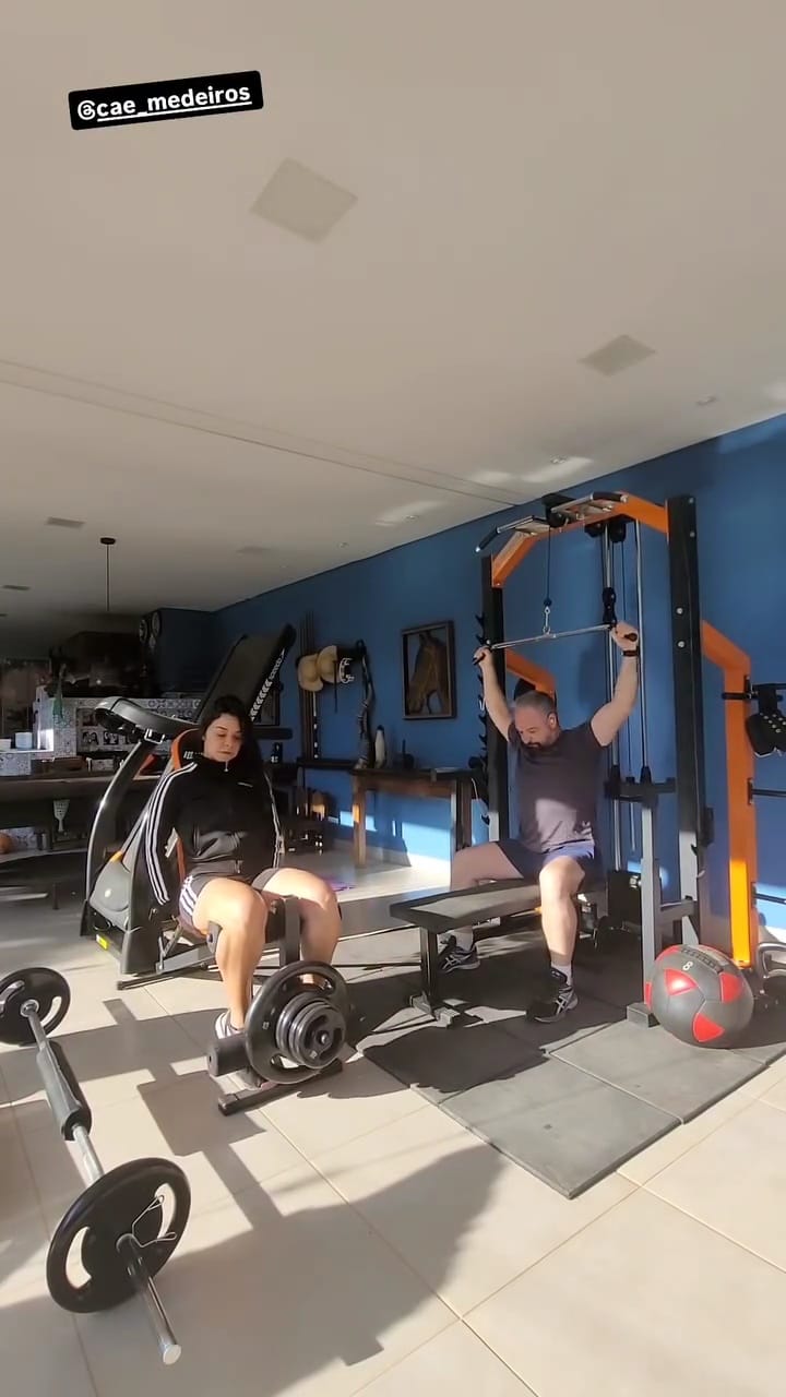 Customer photo review of Kit 1 Estação De Musculação Mega Rack Full Com Polia Móvel Flutuante 82Kg