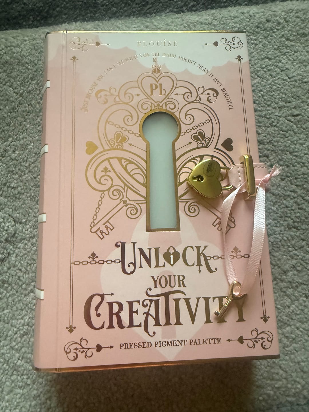 Customer photo review of P. Louise Unlock Your Creativity Rainbow Eyeshadow Palette