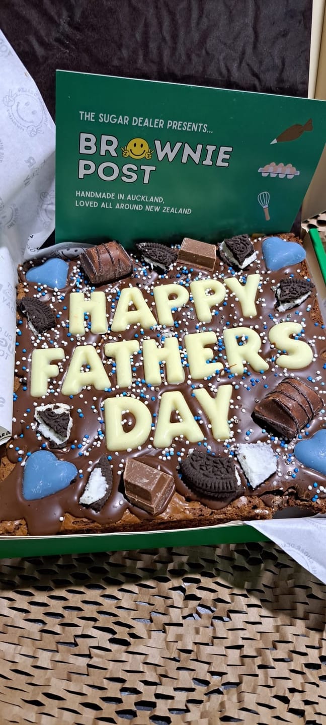 Customer photo review of Custom message fathers day brownie