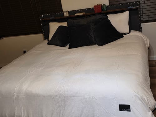 Customer photo review of Kos Antibacterial Soybean Cotton Silk Pillows