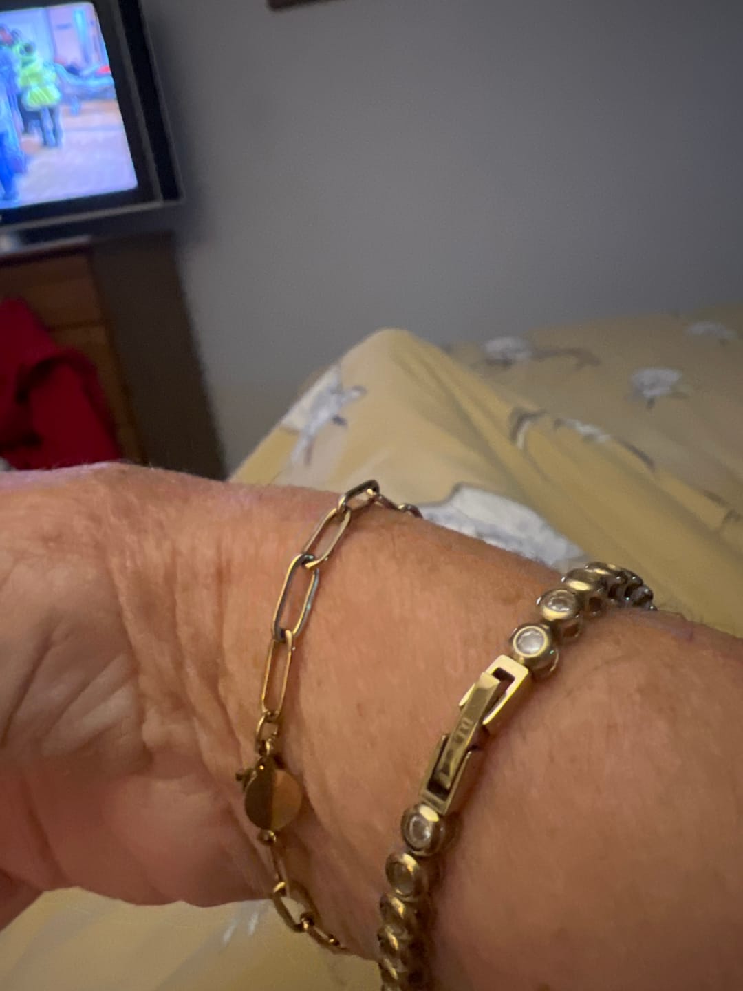 Customer photo review of Paperclip Bracelet