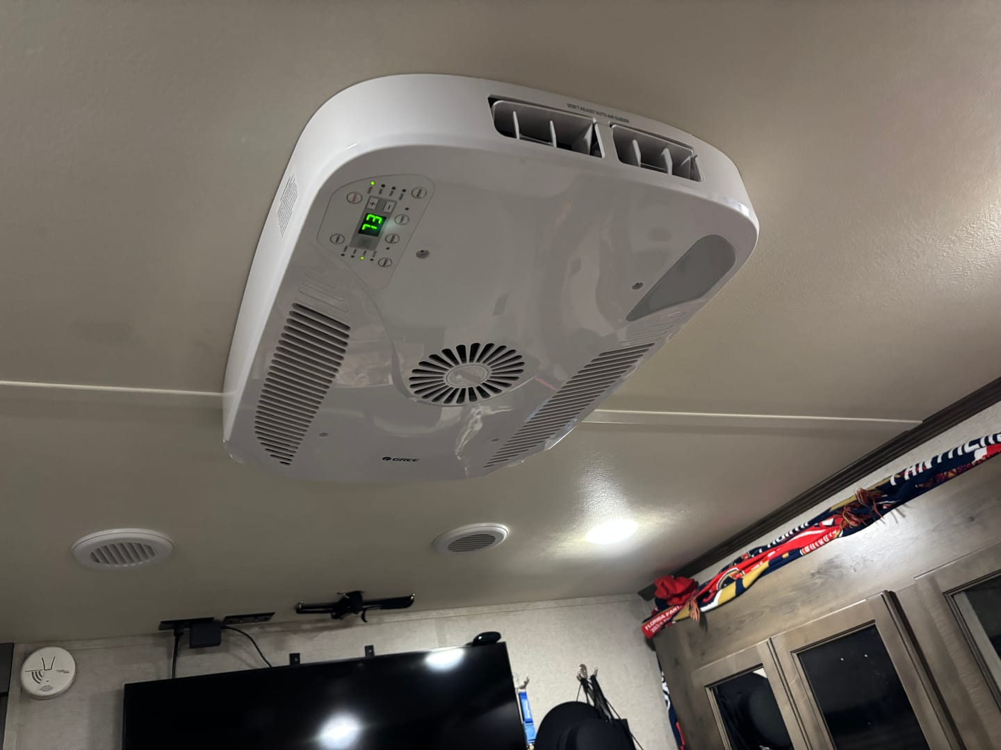 Customer photo review of ECO COOL FREE BLOW (15K BTU W/HEAT PUMP)