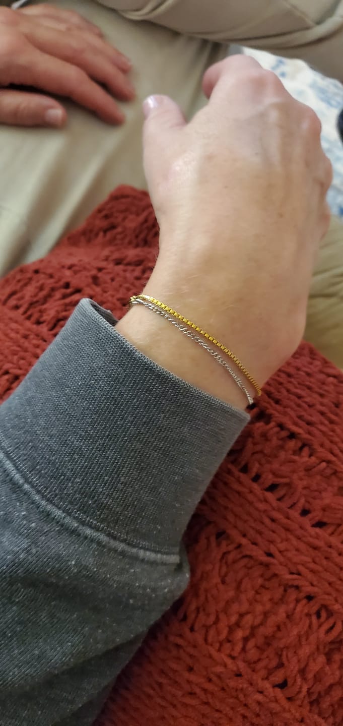 Customer photo review of Minimal Curb Bracelet