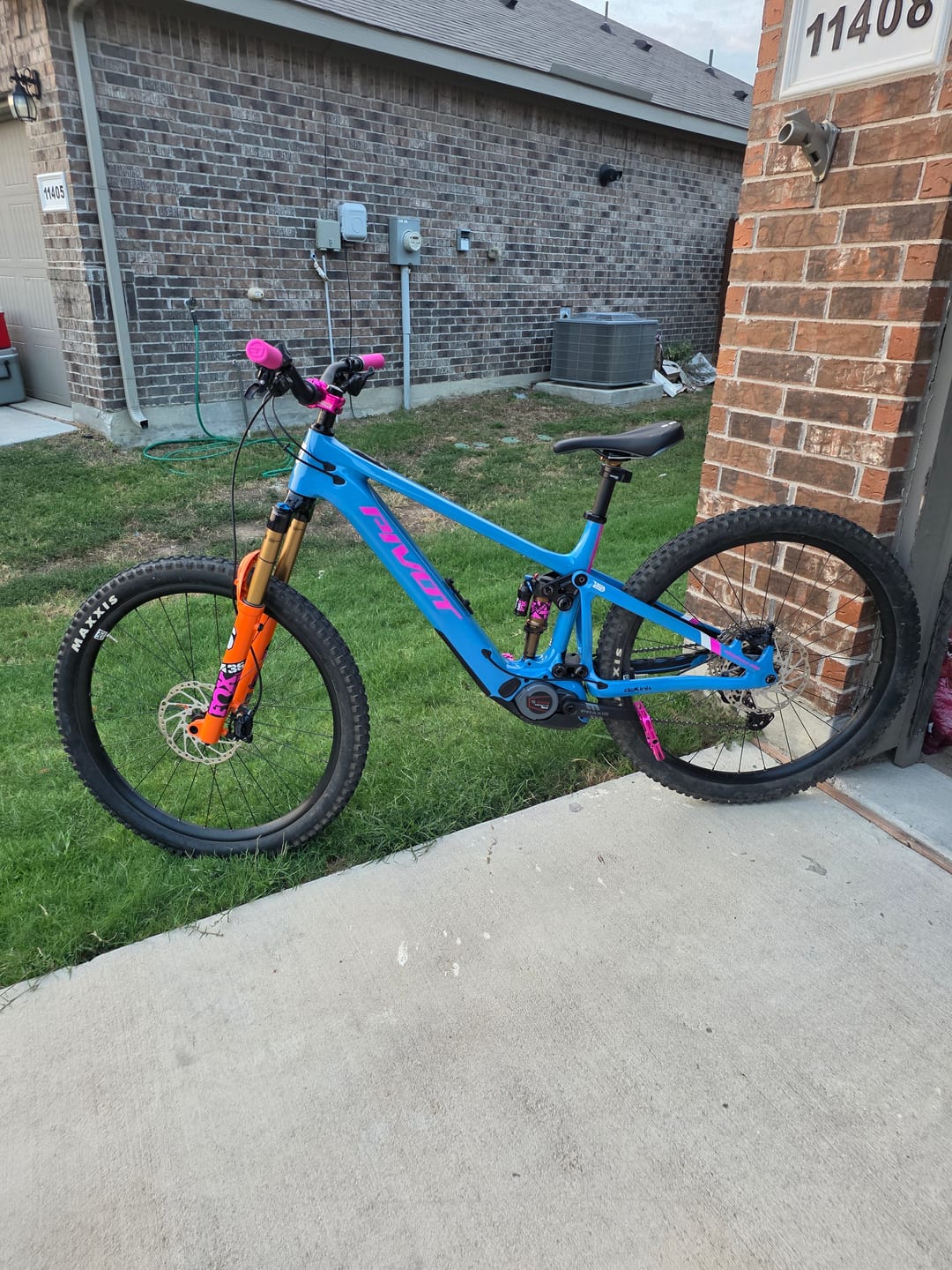 Customer photo review of Custom Fox 36 Decal