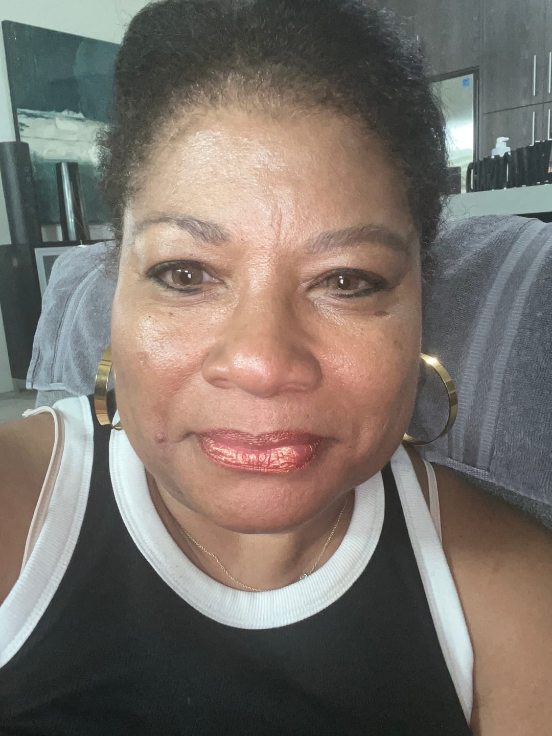Customer photo review of Elida Hazel Colored Contact Lenses