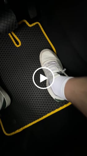 Customer video review of Auto Fußmatten nach Maß - Komplettset