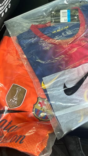 Customer photo review of Barcelona Local - 12/13