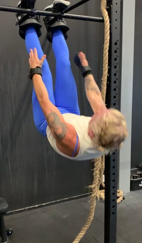 Customer photo review of Master Fitness Gravity boots
