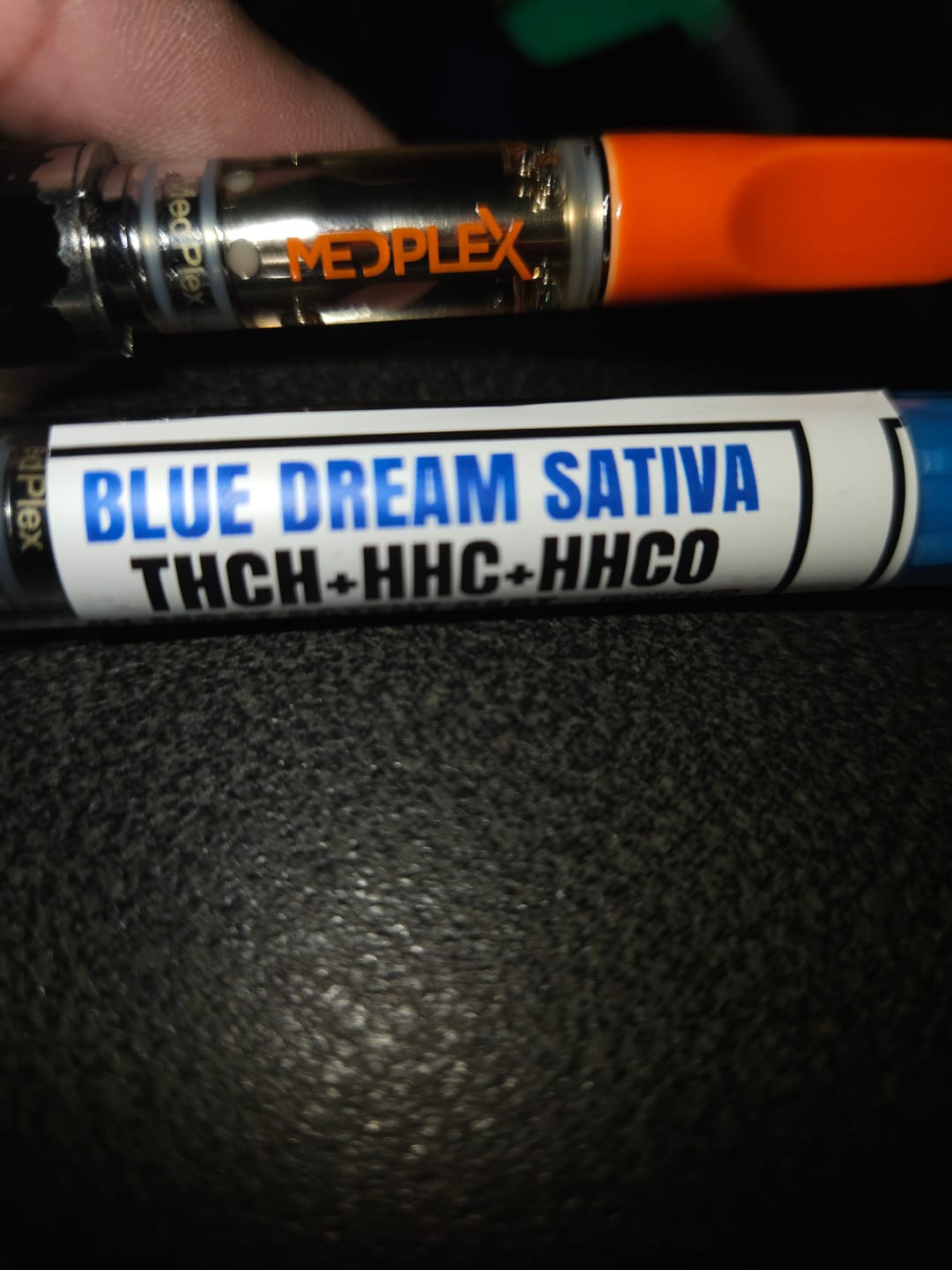 Customer photo review of Formula26 Blue Dream Sativa 510 Thread THC Delta 8 9 THCJD THCP Cartridge 1g