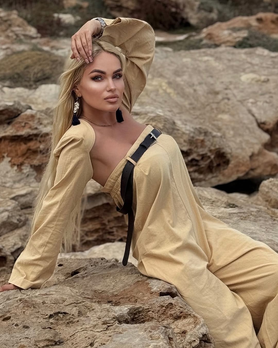 Customer photo review of Buttoned Long Sleeves Collarless Outerwear Top + Wide Leg Belted Jumpsuits Two Pieces Set