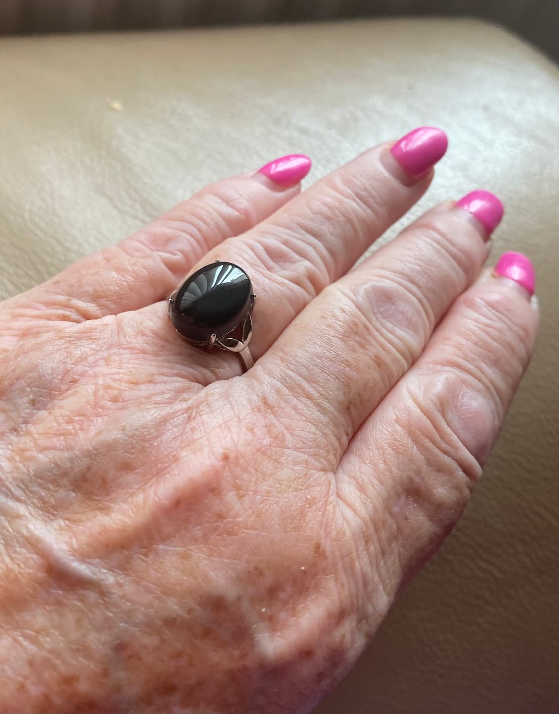 Customer photo review of Olivenorma"Spiritual Protection" Natural Obsidian Ring