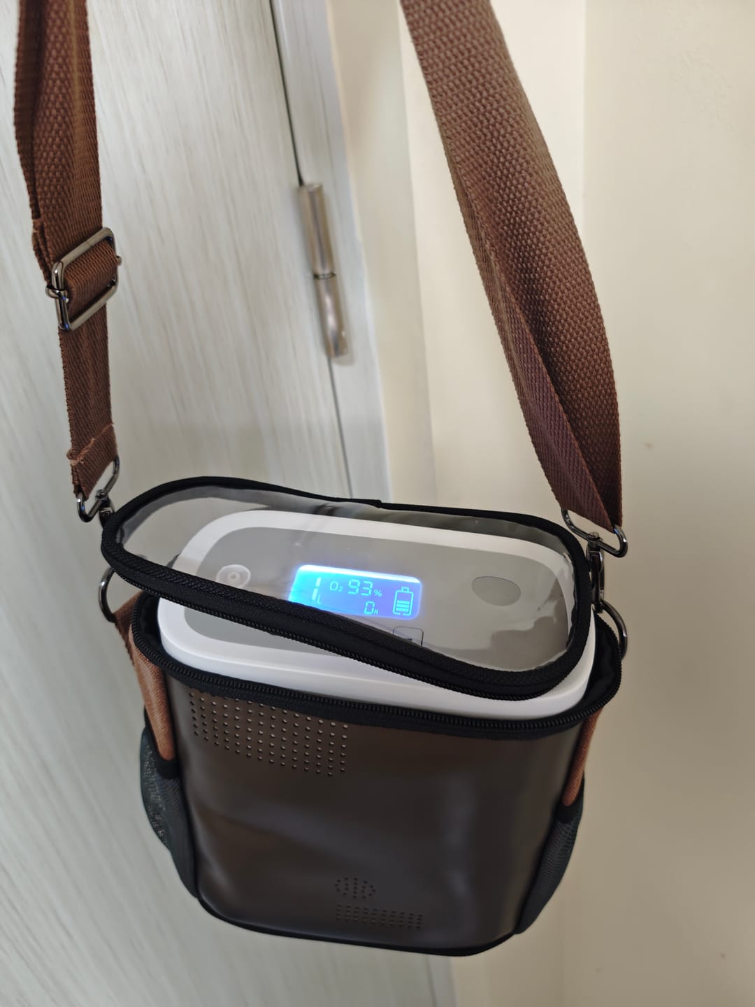 Customer photo review of Portable 1-5L Adjustable Continuous Flow 3 Hours Battery Oxygen Concentrator - 1001S