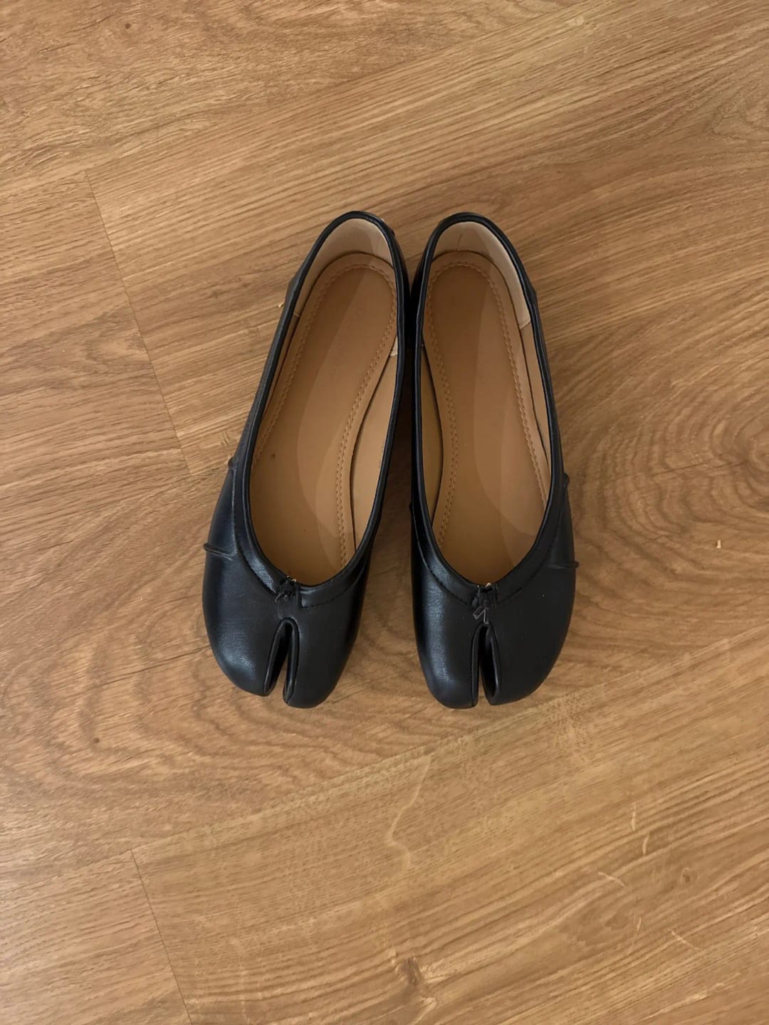Customer photo review of Abigail Vegan Leather Flats