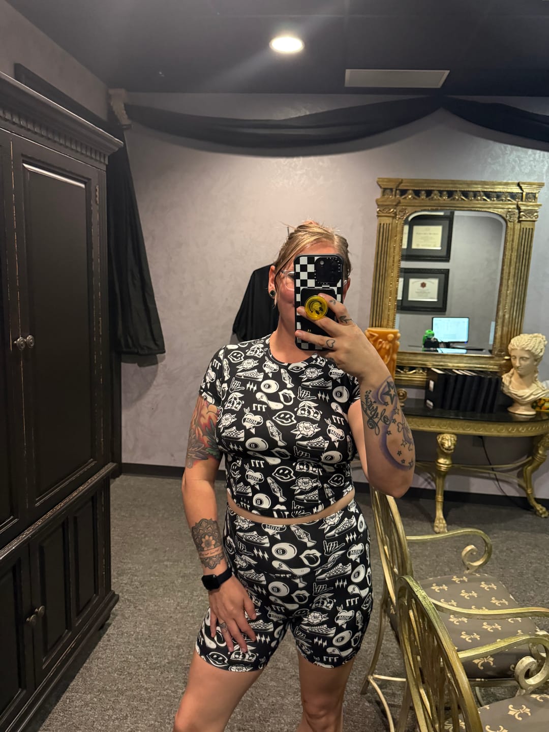 Customer photo review of Women's Cropped Active Tee in Warped Tour [Midnight Edition]