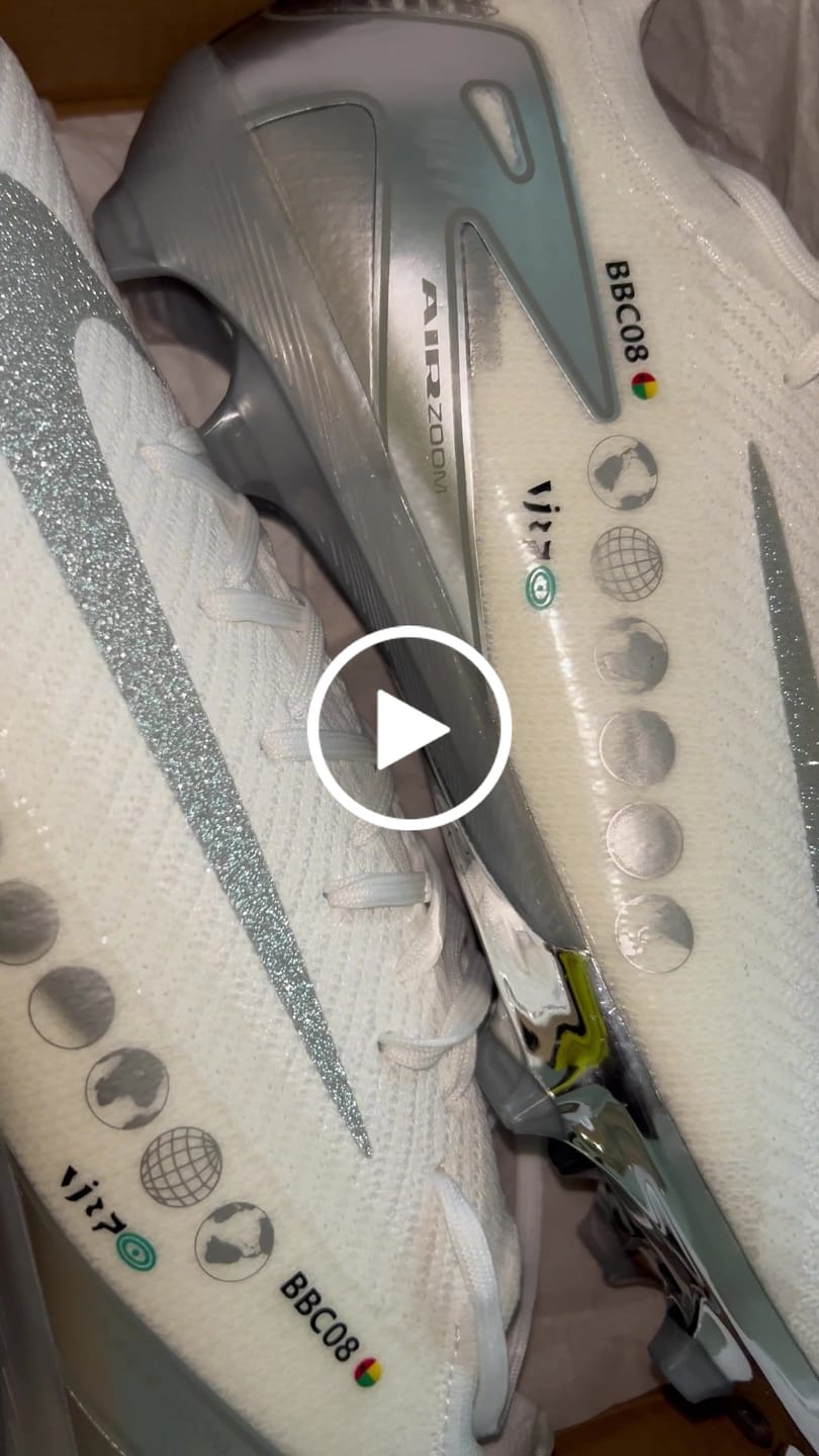 Customer video review of Vapor 10 Vinicius Trophie The Best FG - Blanc/Argent