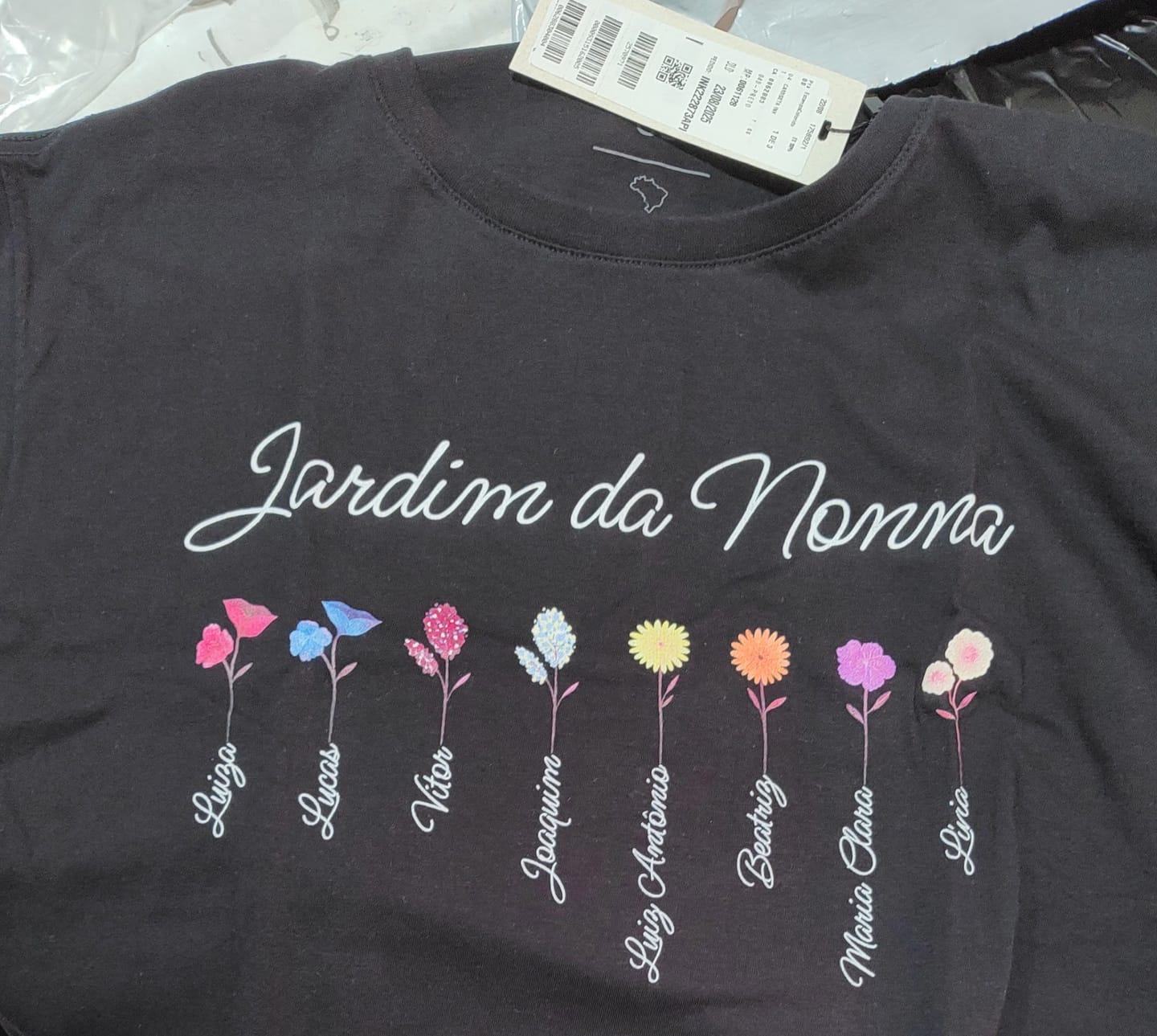Customer photo review of Camiseta Personalizada Jardim da Vovó - PRETA - Algodão 100%