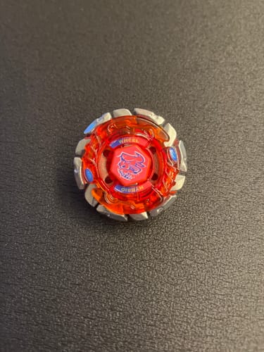Customer photo review of Takara Tomy Dark Bull Beyblade Metal Fusion BB-40 H145SD