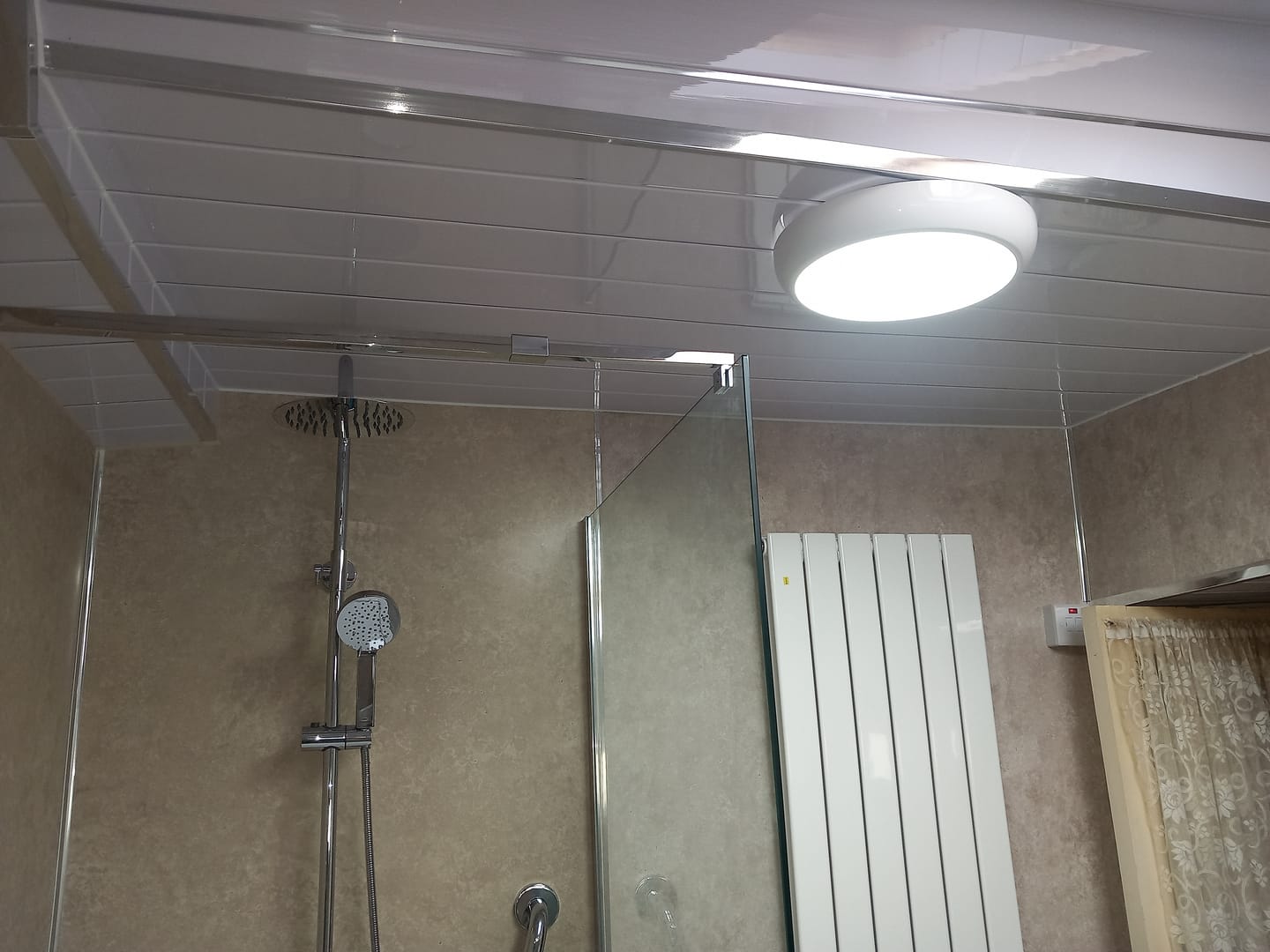 Customer photo review of 8mm White Gloss With 2 Chrome Strip Wall & Ceiling Panel 2.6M