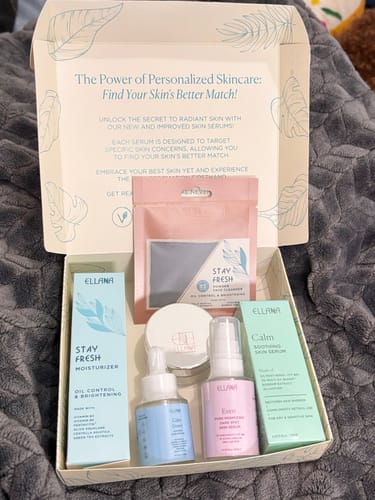 Customer photo review of Stay Fresh Moisturizer Controls Oil and Brightens