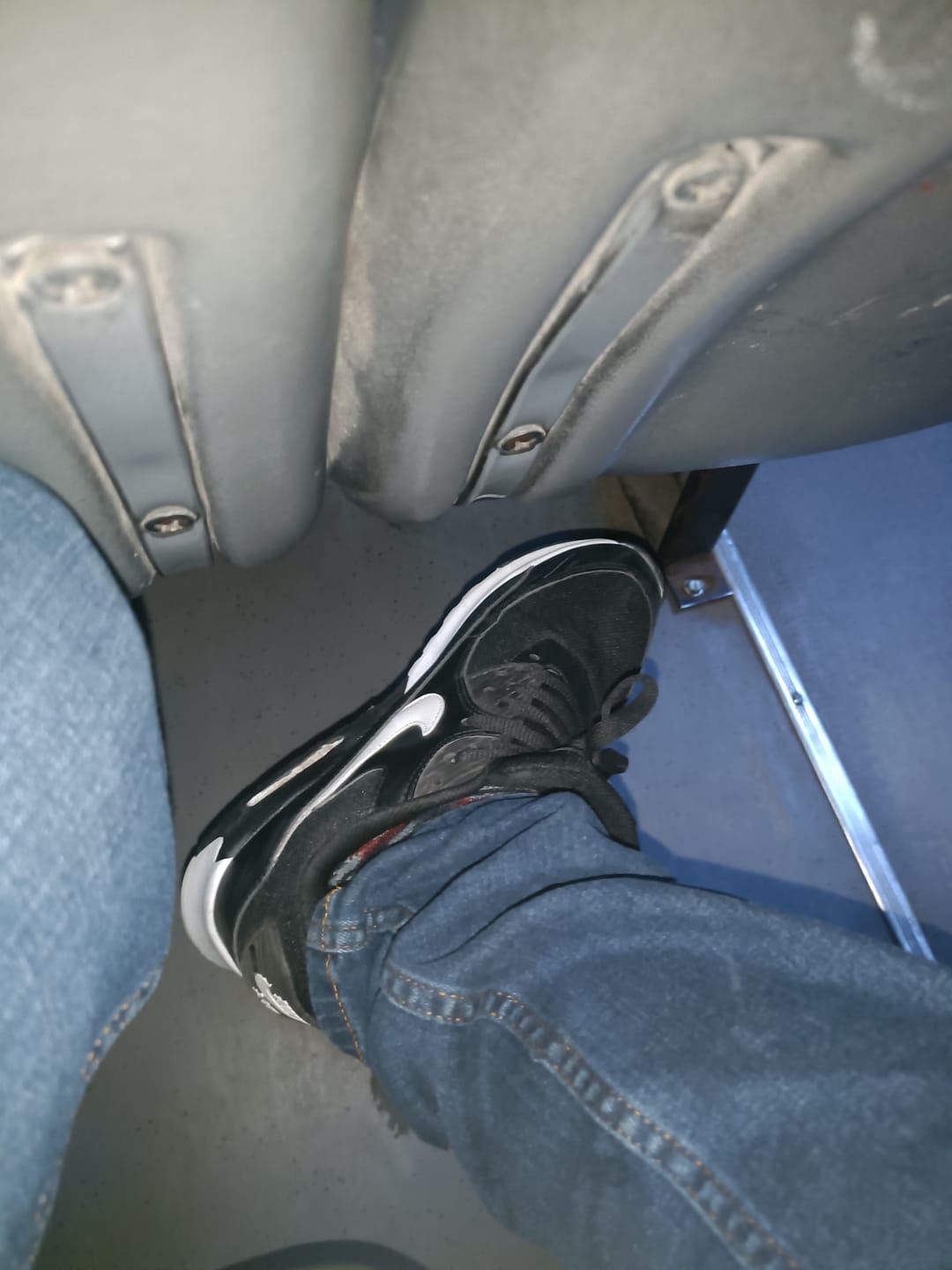 Customer photo review of Tenis Max 90 Negro Blanco
