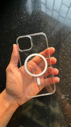 Customer photo review of Anti-Yellow Magsafe Clear Case Google Pixel