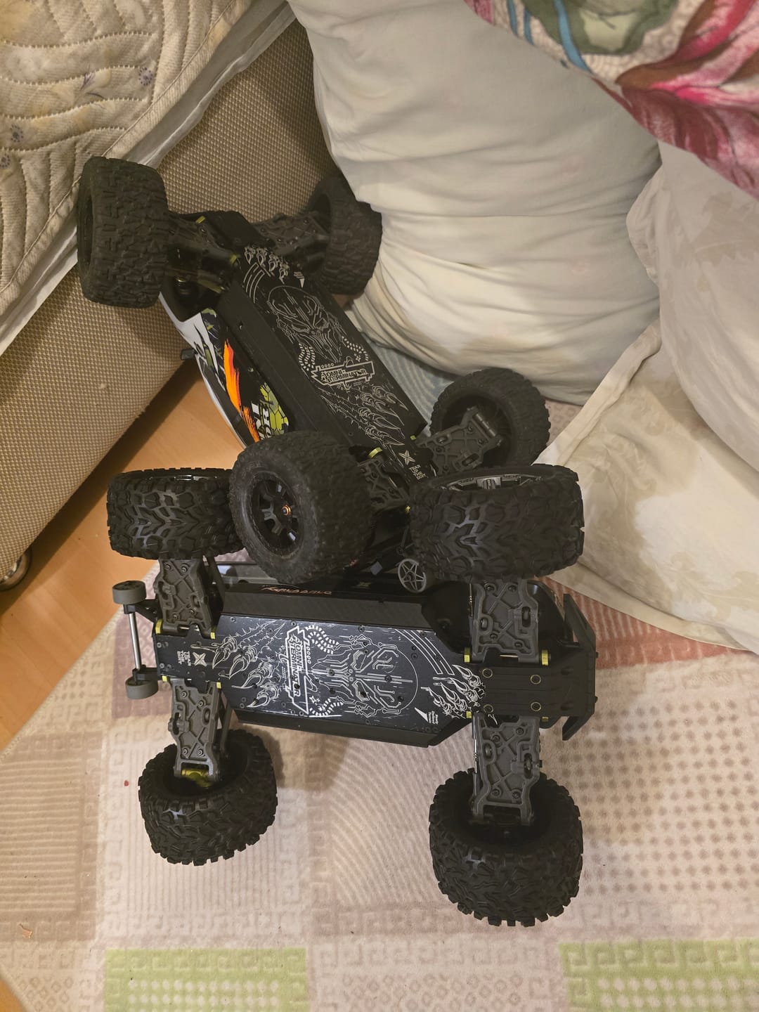 Customer photo review of Steel Pins for Lower Suspension Arm For RZ001 and XTS-F10