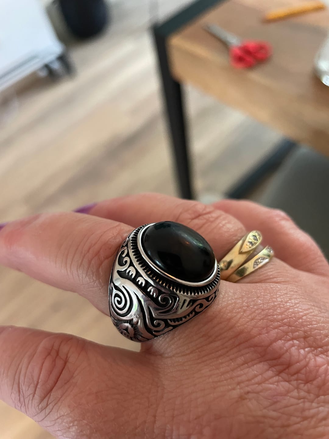 Customer photo review of BLACK EYES.