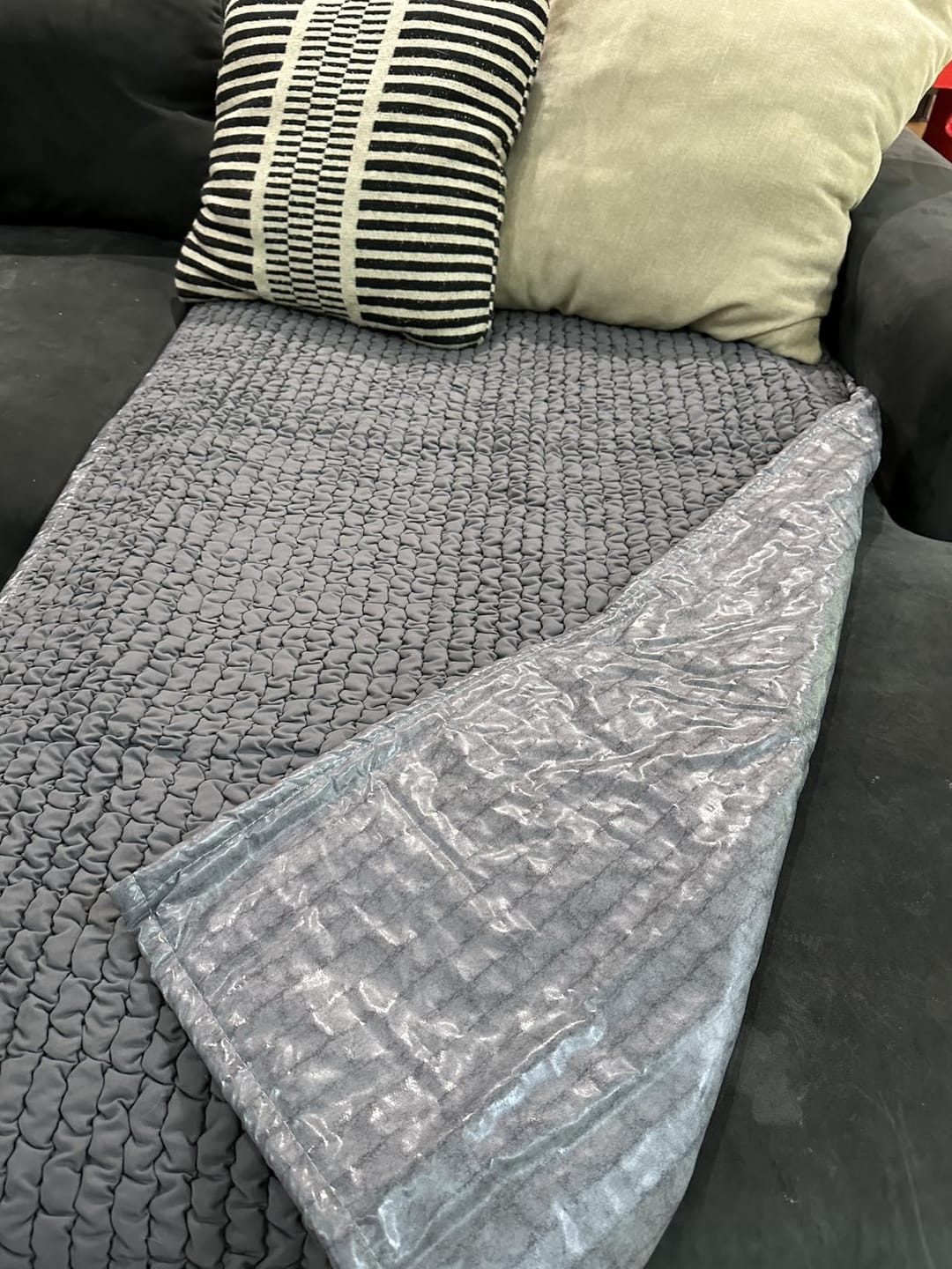 Customer photo review of Waterproof Sofa Cover 4 Seater
