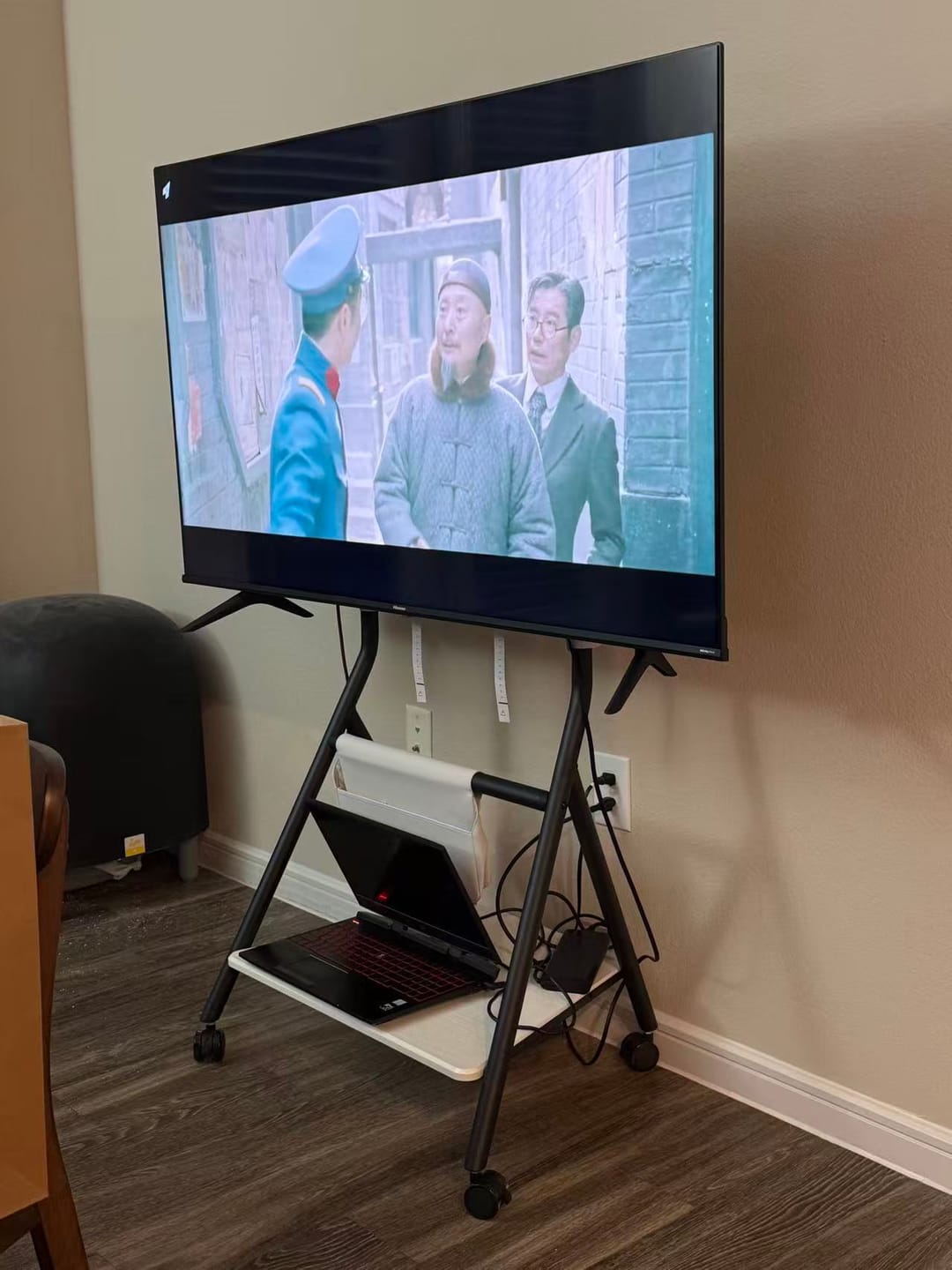 Customer photo review of Collector TC65 TV Stand