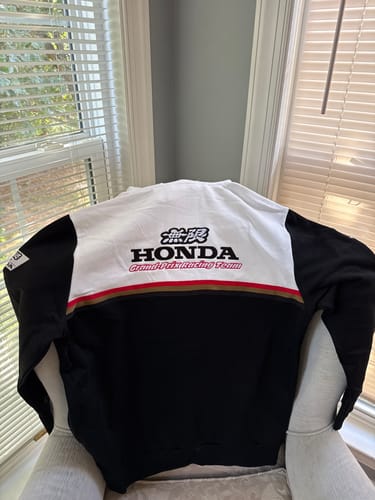 Customer photo review of 1996 Mugen-Honda F1 Team Hoodie