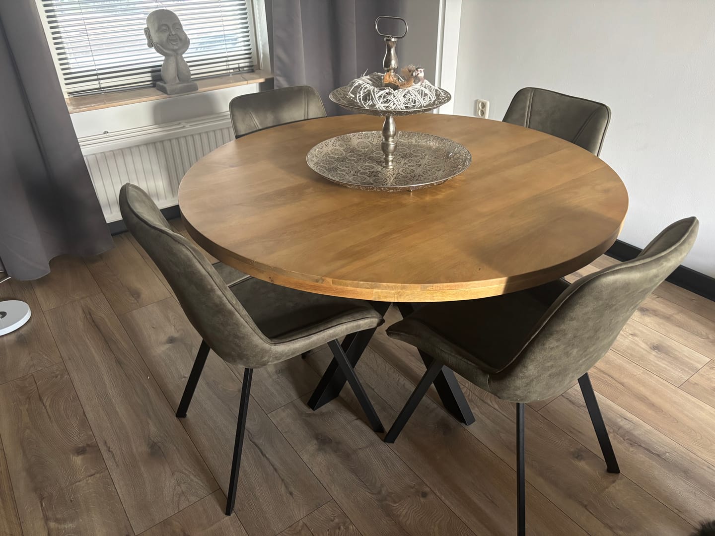 Customer photo review of Sila Mangohouten Ronde Eettafel