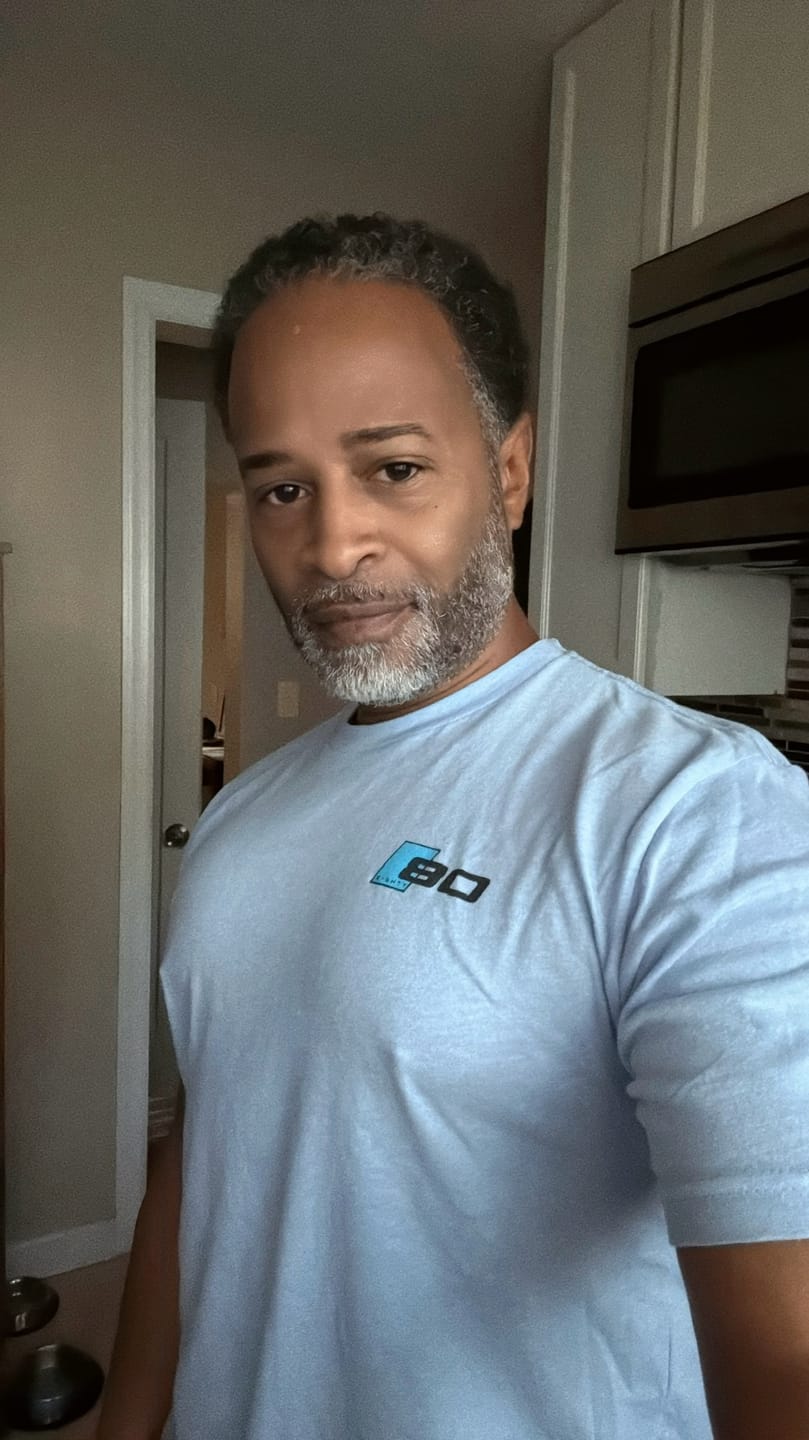 Customer photo review of 80Eighty® Sky Shirt