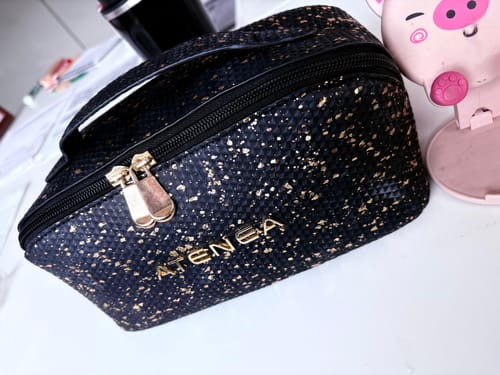 Customer photo review of COSMETIQUERA TRIANGULAR